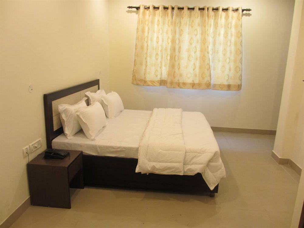 Hotel Chanakya Inn New Delhi Extérieur photo