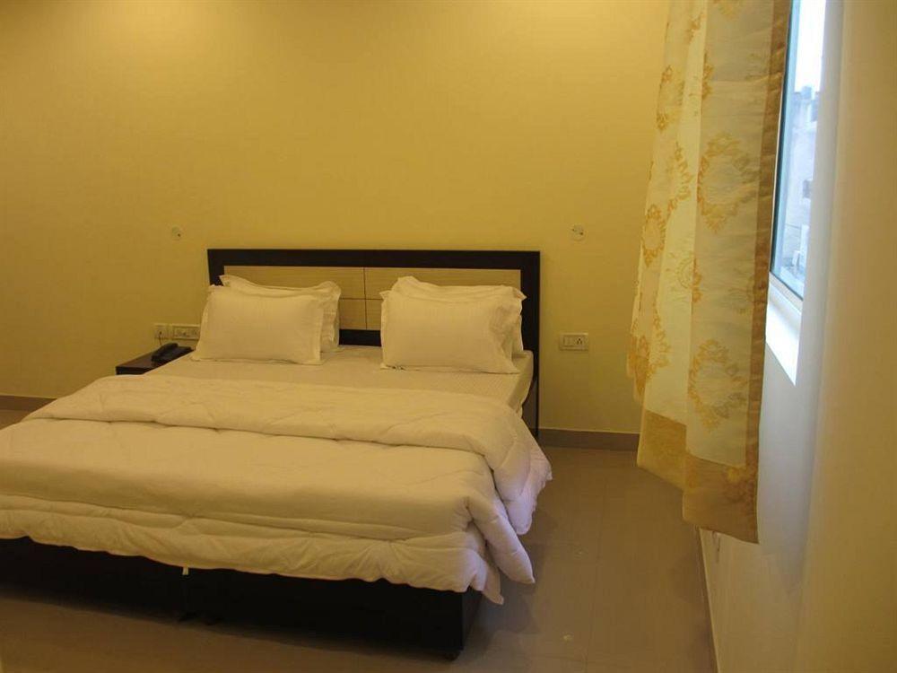 Hotel Chanakya Inn New Delhi Extérieur photo