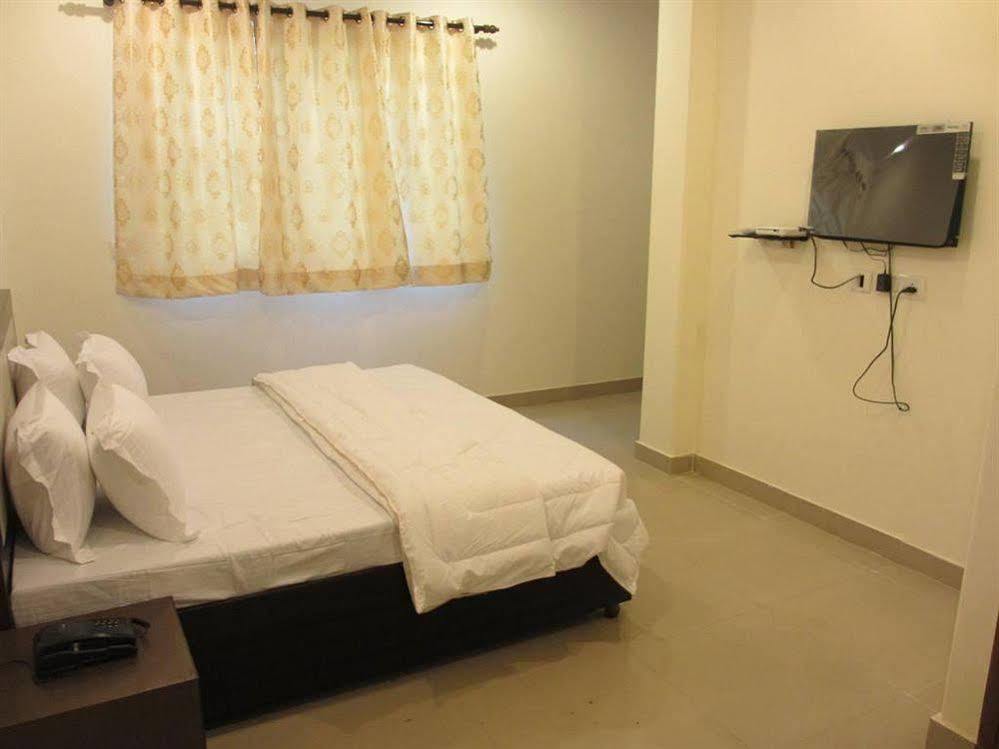 Hotel Chanakya Inn New Delhi Extérieur photo